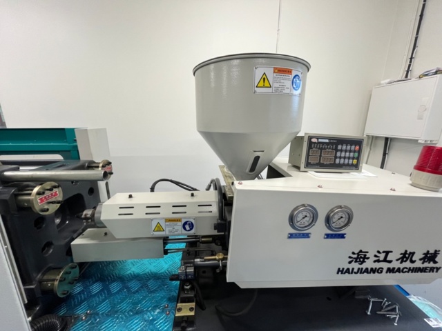 1403491-17 Plastic injection molding machine Haijiang HJF50 -2024