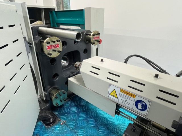 1403491-18 Plastic injection molding machine Haijiang HJF50 -2024