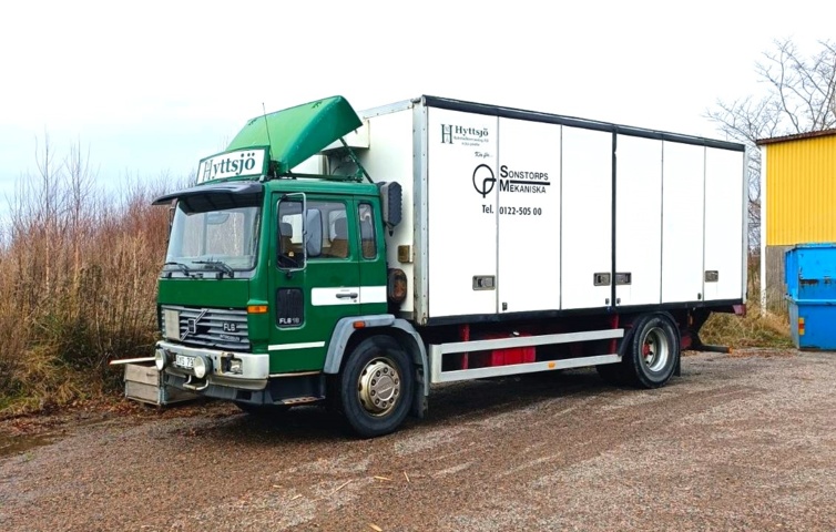 1418555-1 Skåpbil Volvo FL6 4X2 -1997