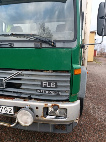1418555-4 Skåpbil Volvo FL6 4X2 -1997