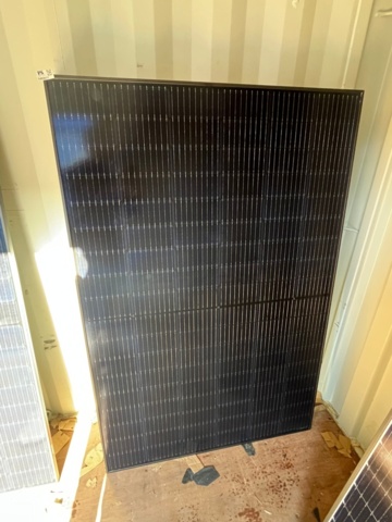 1403511-2 15st solpaneler, Longi 410w, full black