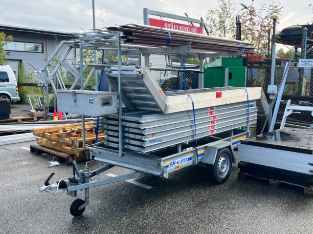 1403515-4 Ställningstrailer - SM Släp med Altrad ställning