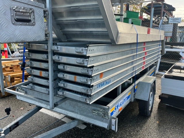 1403515-14 Ställningstrailer - SM Släp med Altrad ställning