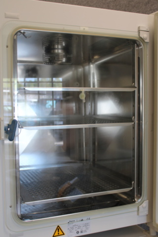 1410605-11 Co2 inkubator x 2 Heracell 150i 2017