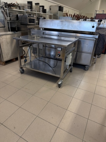 1176503-2 Elektriskt höj/sänkbart arbetsbord i rostfritt, underhylla. Ca 110x85x80/100 cm