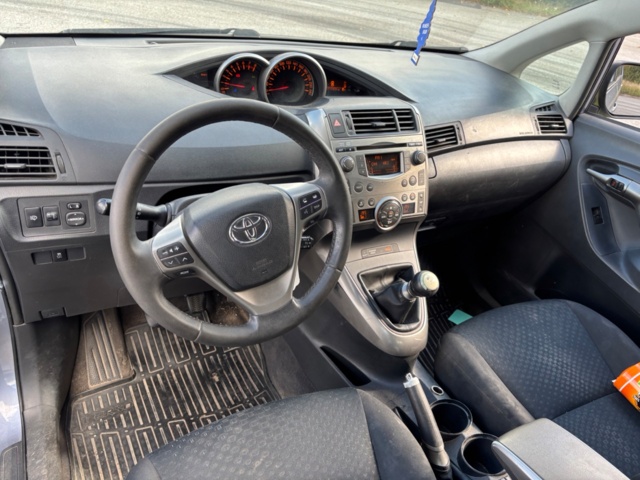 1418846-10 Toyota Verso 1.8 Valvematic Manuell, 147hk, 2010