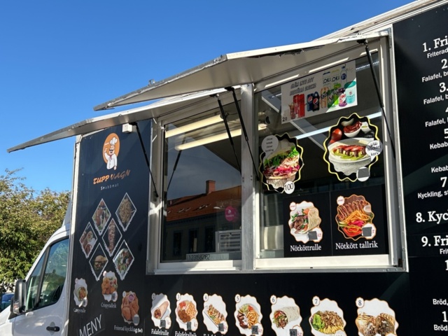 1361224-6 Foodtruck med maskiner och utrustning - Volkswagen Crafter Chassi 35 2.0 TDI -2016