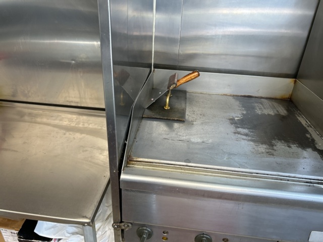 1361224-29 Foodtruck med maskiner och utrustning - Volkswagen Crafter Chassi 35 2.0 TDI -2016