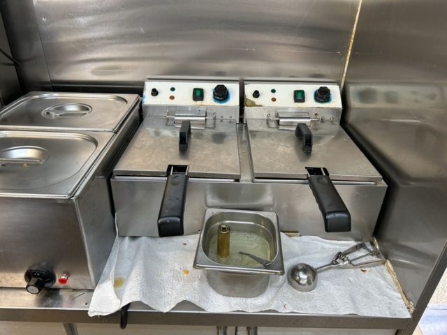 1361224-37 Foodtruck med maskiner och utrustning - Volkswagen Crafter Chassi 35 2.0 TDI -2016