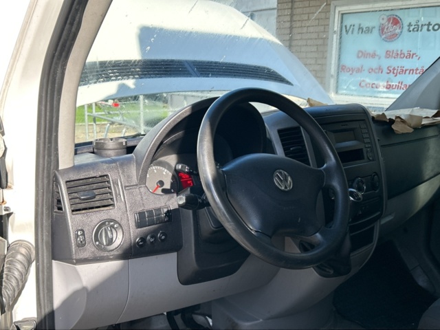 1361224-48 Foodtruck med maskiner och utrustning - Volkswagen Crafter Chassi 35 2.0 TDI -2016