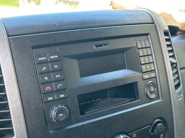 1361224-53 Foodtruck med maskiner och utrustning - Volkswagen Crafter Chassi 35 2.0 TDI -2016