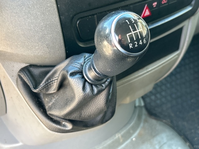 1361224-54 Foodtruck med maskiner och utrustning - Volkswagen Crafter Chassi 35 2.0 TDI -2016