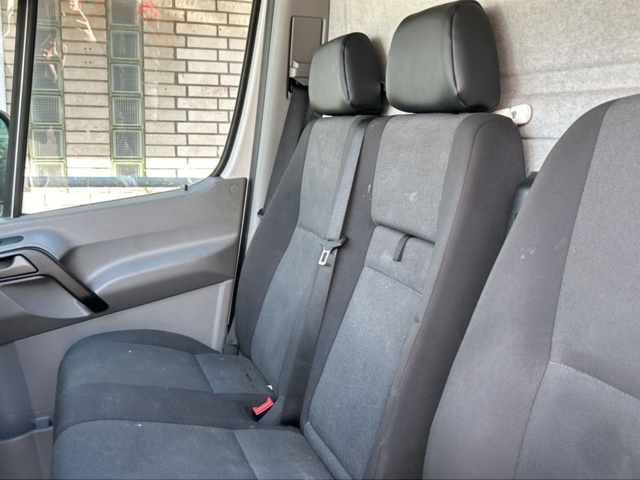 1361224-55 Foodtruck med maskiner och utrustning - Volkswagen Crafter Chassi 35 2.0 TDI -2016