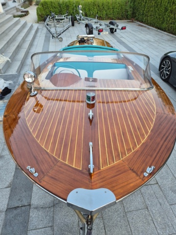 1418917-4 Sweet Sixteen 1962 med Inombordsmotor & båtvagn Repobjekt