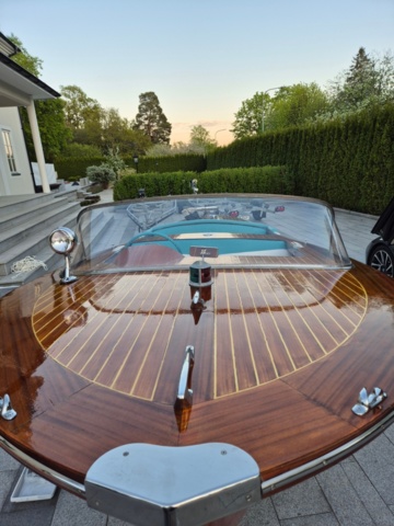 1418917-6 Sweet Sixteen 1962 med Inombordsmotor & båtvagn Repobjekt