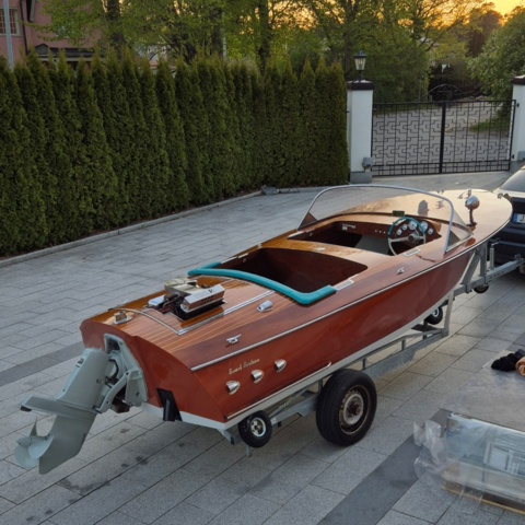 1418917-13 Sweet Sixteen 1962 med Inombordsmotor & båtvagn Repobjekt