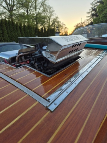 1418917-18 Sweet Sixteen 1962 med Inombordsmotor & båtvagn Repobjekt