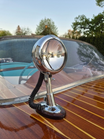 1418917-21 Sweet Sixteen 1962 med Inombordsmotor & båtvagn Repobjekt