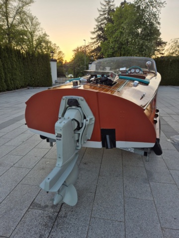 1418917-23 Sweet Sixteen 1962 med Inombordsmotor & båtvagn Repobjekt