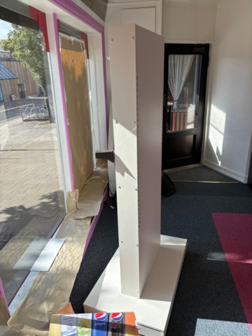 1372456-2 Dubbelsidig displaystativ för hyllmontering