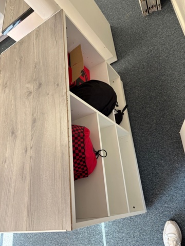 1372460-3 Kassadiskar – 2 st i vitt med träfärgad topp