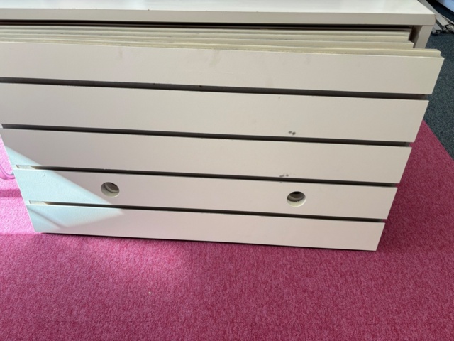 1372461-2 Spårpaneler för väggmontage – 12 st