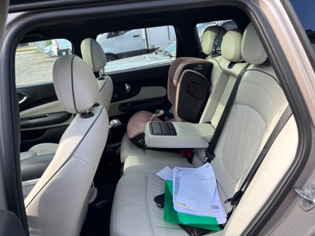 1418842-13 Mini Cooper Clubman (Fransk reg, saknar nyckel) UPPDATERAD