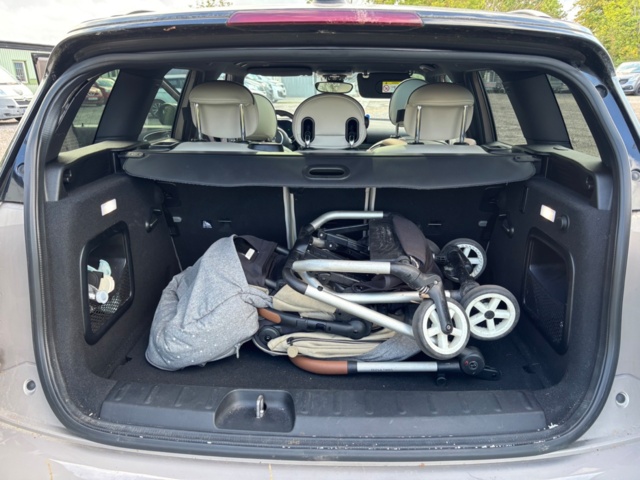 1418842-14 Mini Cooper Clubman (Fransk reg, saknar nyckel) UPPDATERAD