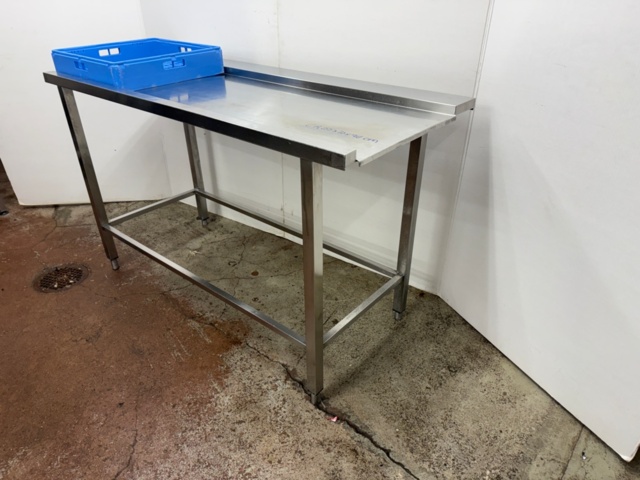 1176513-3 Utmatningsbänk vänster/höger, ca 155x70x90 cm