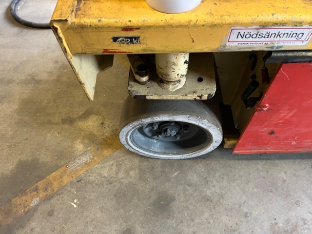 1419235-10 Saxlift JLG 1932 E