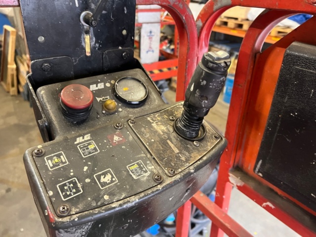 1419235-14 Saxlift JLG 1932 E