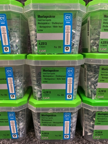 1418511-3 9 st Förpackningar Montageskruv, Essve