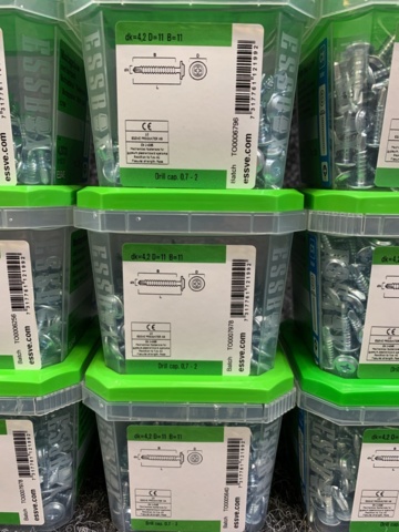 1418511-6 9 st Förpackningar Montageskruv, Essve