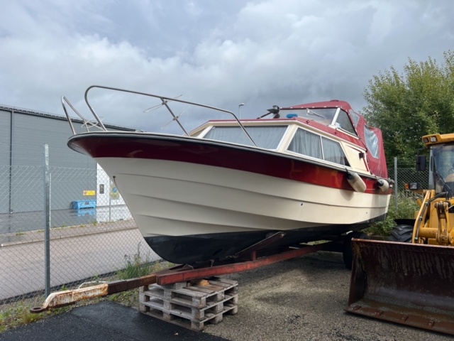 1384559-1 Motorbåt Fjord 26” med vagn