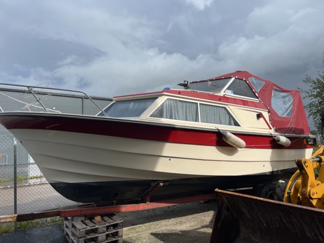 1384559-3 Motorbåt Fjord 26” med vagn