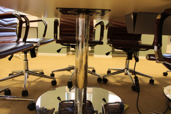 1410620-6 Konferensbord med 12 st stolar