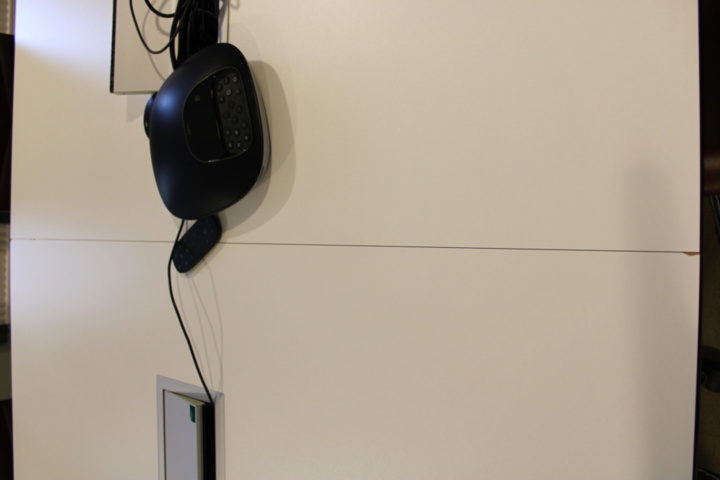 1410620-7 Konferensbord med 12 st stolar