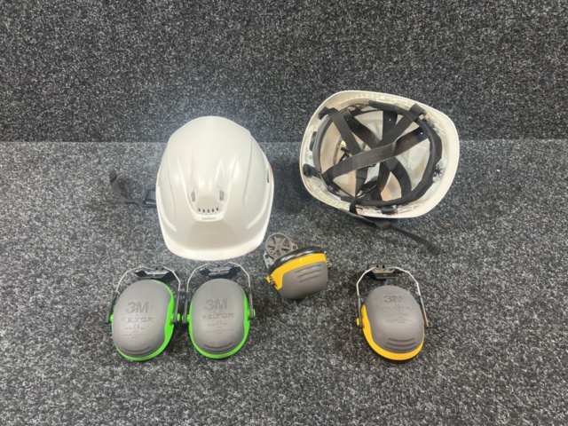 1395620-1 Arbetshjälmar 2 st och avtagbara hörselkåpor 2 par