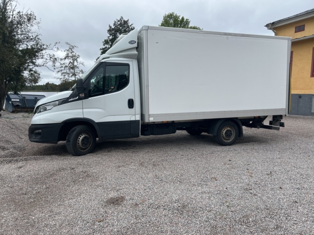 1296741-2 Iveco Daily 35-140 Chassi Cab 2.3 JTD Hi-Matic, 136hk, 2020