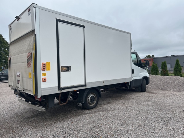 1296741-22 Iveco Daily 35-140 Chassi Cab 2.3 JTD Hi-Matic, 136hk, 2020