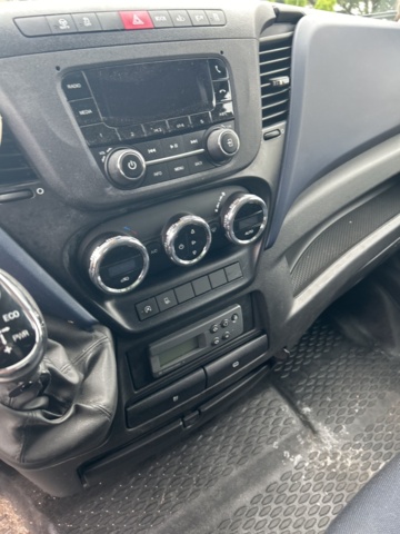 1296741-32 Iveco Daily 35-140 Chassi Cab 2.3 JTD Hi-Matic, 136hk, 2020