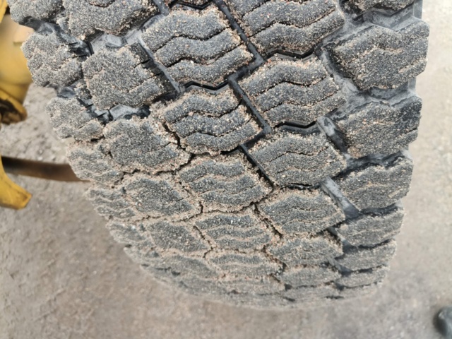 1331899-12 Baklastare Volvo BM 642