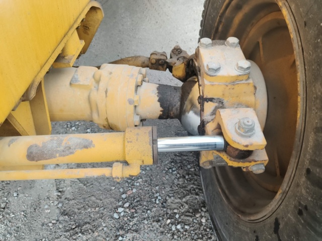 1331899-48 Baklastare Volvo BM 642