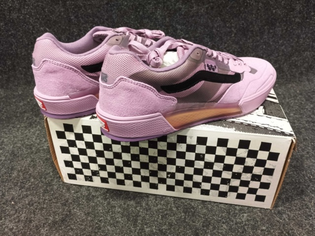 1415373-1 Skor Vans Ave 2.0, Strl 44