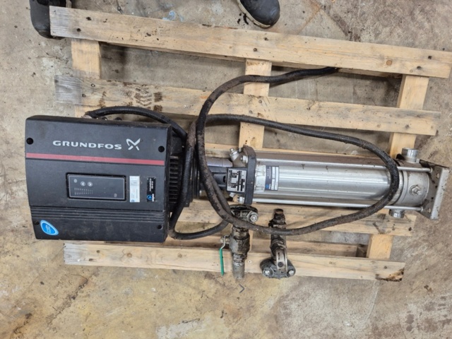 1373437-1 Tryckstegringspump Grundfos CRNE32-2-2 HS-P-GI-E-HQQE