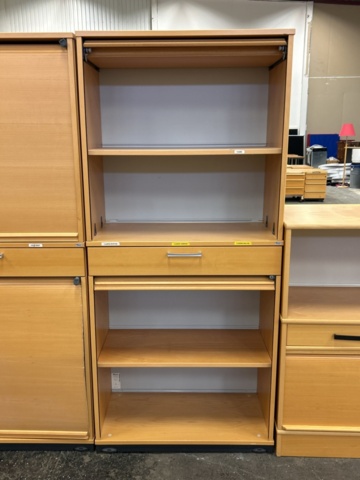 1361227-6 Parti med diverse skåp