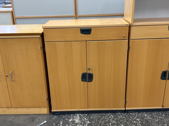 1361228-4 Förvaringsskåp 8 st