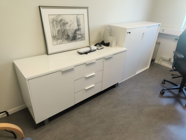 1331904-4 Kontorsmöblemang