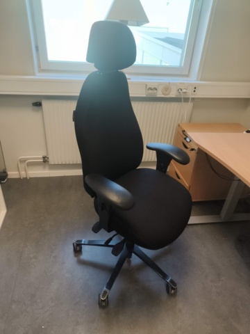 1331904-8 Kontorsmöblemang