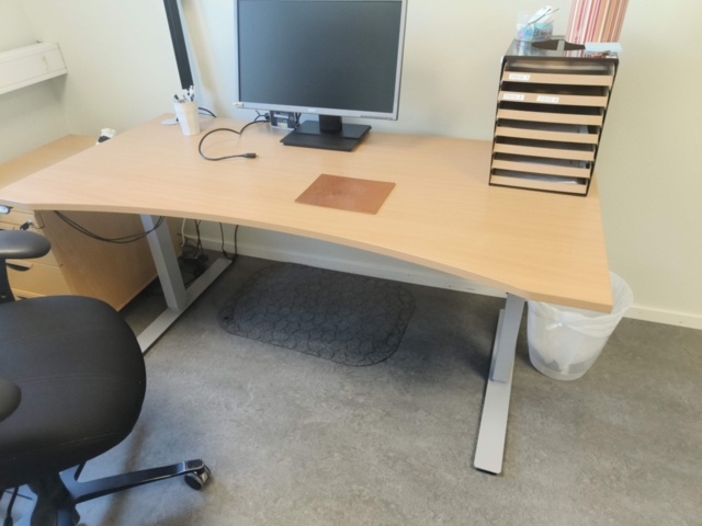 1331904-9 Kontorsmöblemang